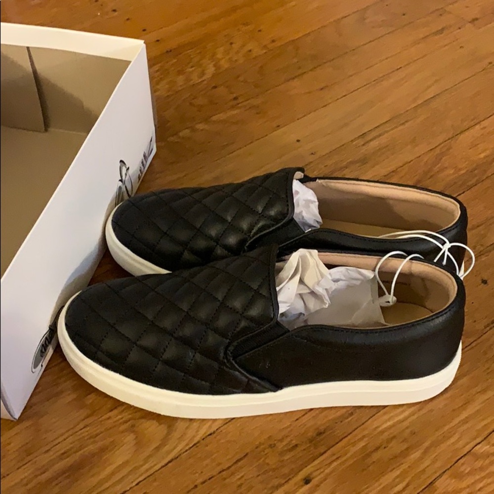NWT A new day Black Sneakers - Picture 4 of 10